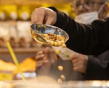 Kuruyemiş fiyatları rekor kırıyor: Gün kurusu kayısı zam şampiyonu