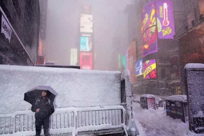 ABD’de doğu kıyısını kar fırtınası vurdu