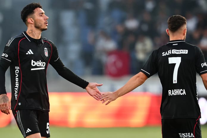 Tur rövanşa kaldı: Beşiktaş, play-off turunda Lausanne engeline takıldı