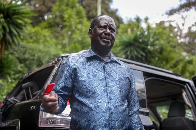 Kenya'nın eski lideri hayatını kaybetti