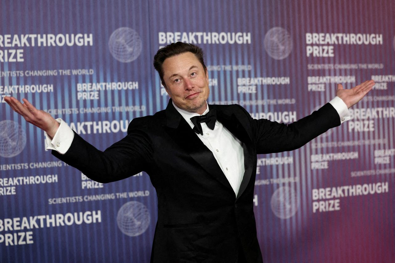 Elon Musk Trump'ı Epstein dosyasını yayınlamaya çağırdı
