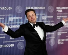 Elon Musk Trump'ı Epstein dosyasını yayınlamaya çağırdı