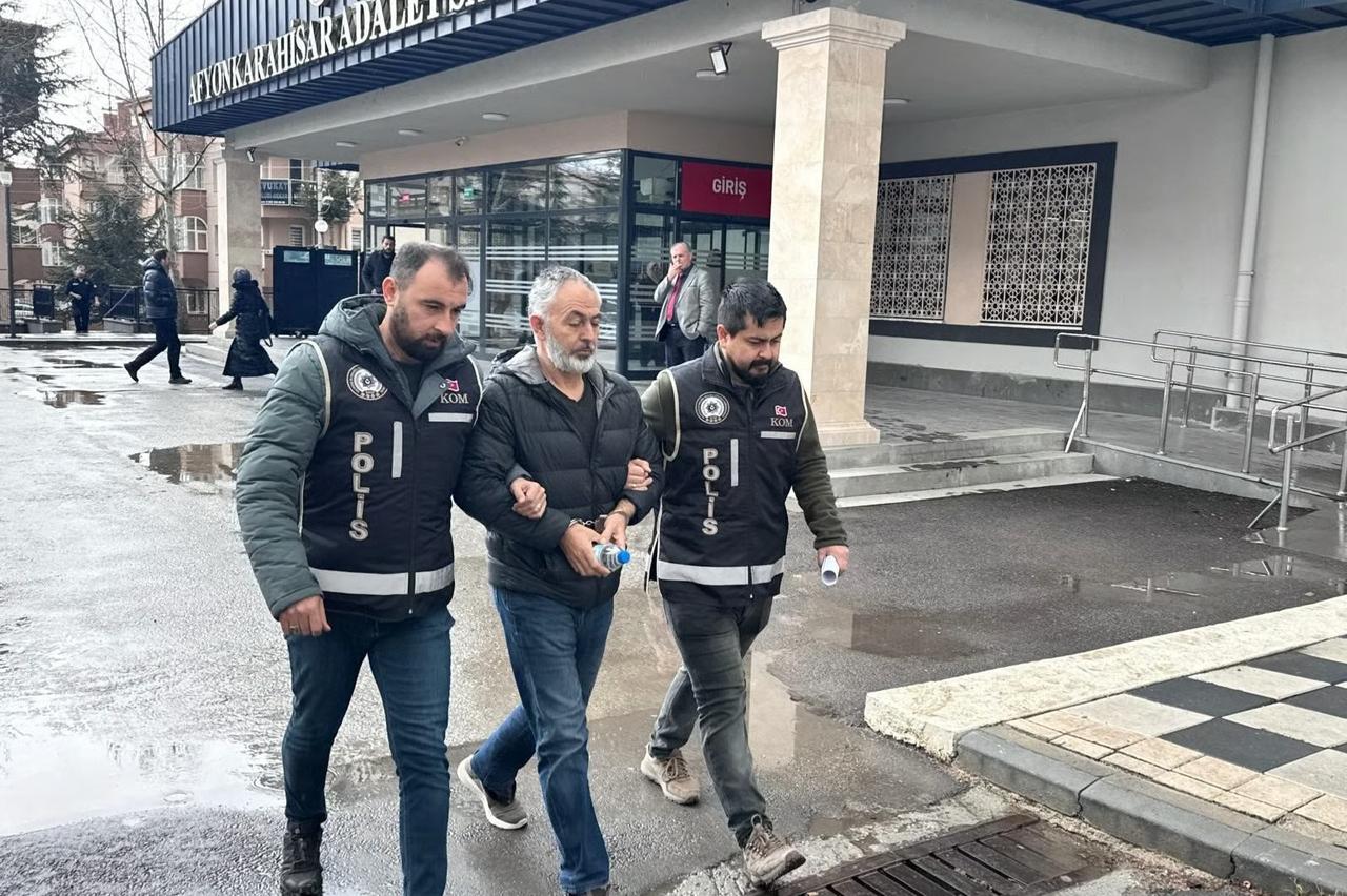 Adalet Bakanı Gürlek'in tapu kayıtlarını sorgulayan ilçe tapu müdürü tutuklandı