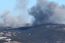 İsrail ateşkesi ihlal edip Lübnan'ı bombaladı