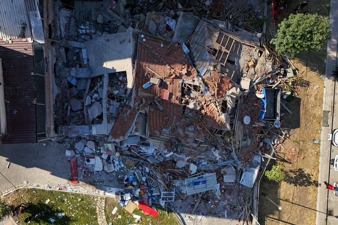 Balıkesir'de yıkılan binanın sahibi tutuklandı müteahhidi ise serbest bırakıldı