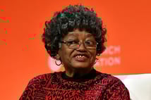 Irkçılıkla mücadelenin sembol ismi hayatını kaybetti