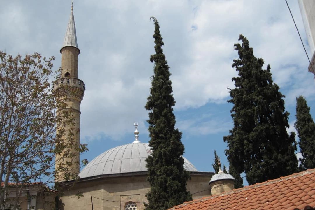 İskeçe’de Çınar Camisi’ne çirkin saldırı