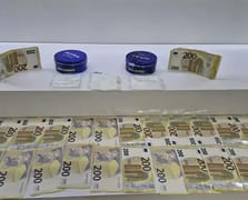 Çalınan paralarının peşine düştü kendisi yakalandı