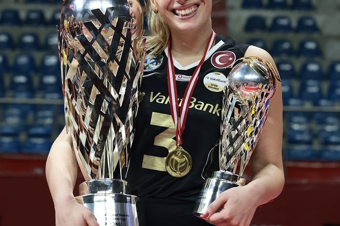 MVP Cansu Özbay