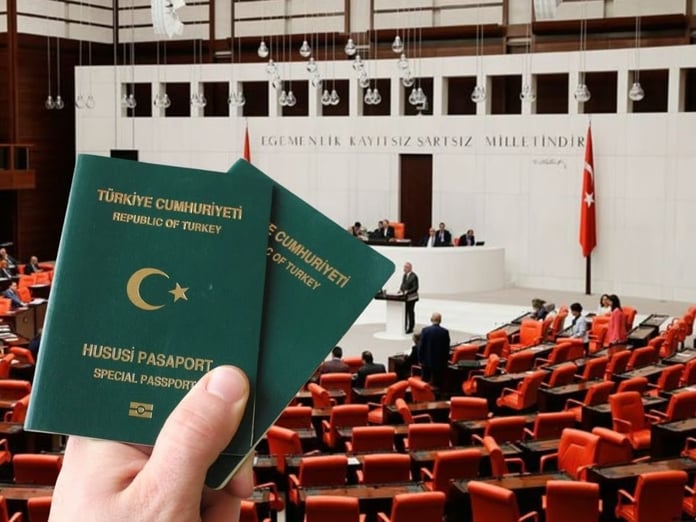 TBMM'ye sunuldu: O meslek grubuna da yeşil pasaport gelebilir