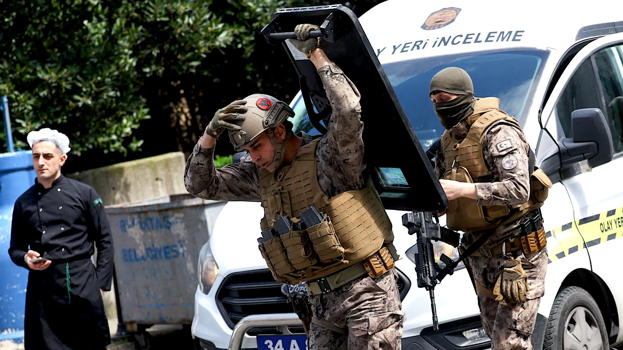 One Dead in Shooting Near Israeli Consulate in Istanbul