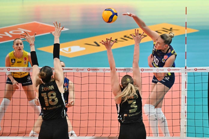 Üçüncü seti Fenerbahçe kazandı