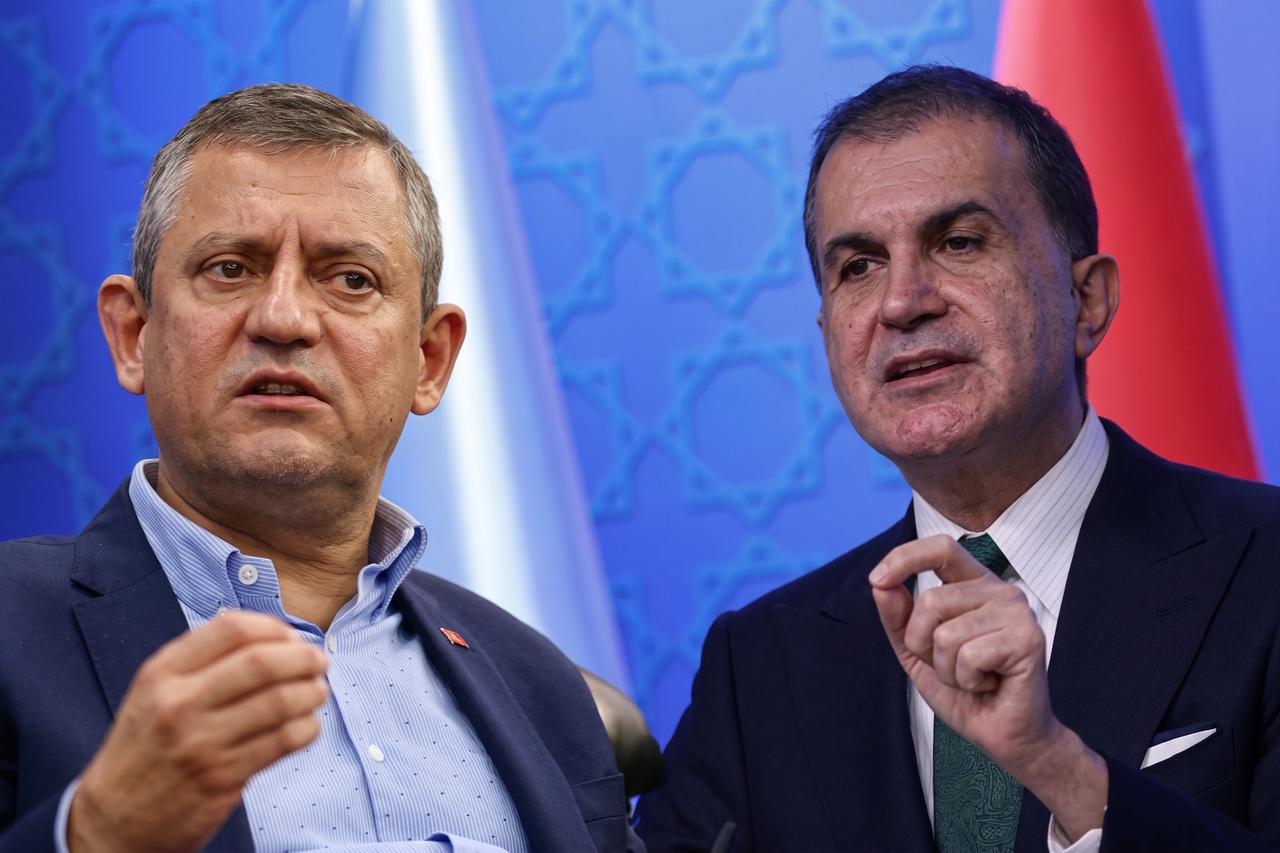AK Parti Sözcüsü Çelik'ten Özgür Özel'e sert tepki! "Siyasi ilkesizliği rehber edinmiş"