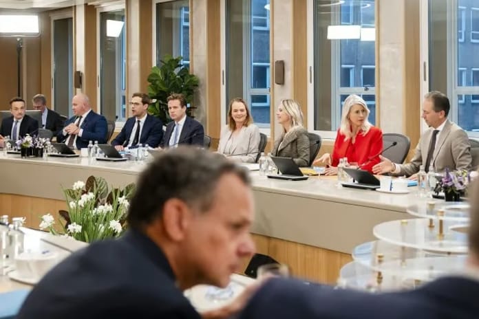 Hollanda'da İsrail'e yaptırım Karşıtı tutum nedeniyle peş peşe istifalar geliyor