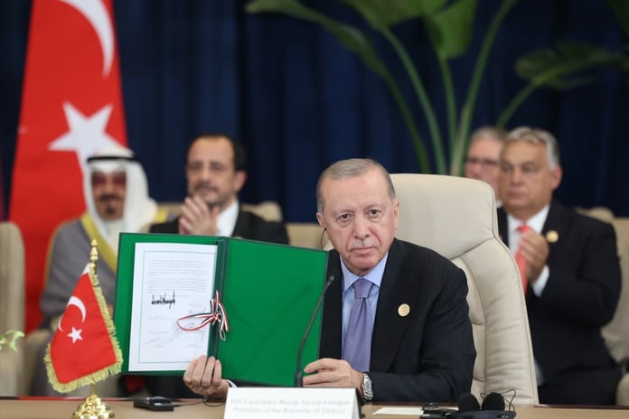 Tarihi anlaşma imzalandı: Gazze ateşkesi yürürlüğe girdi