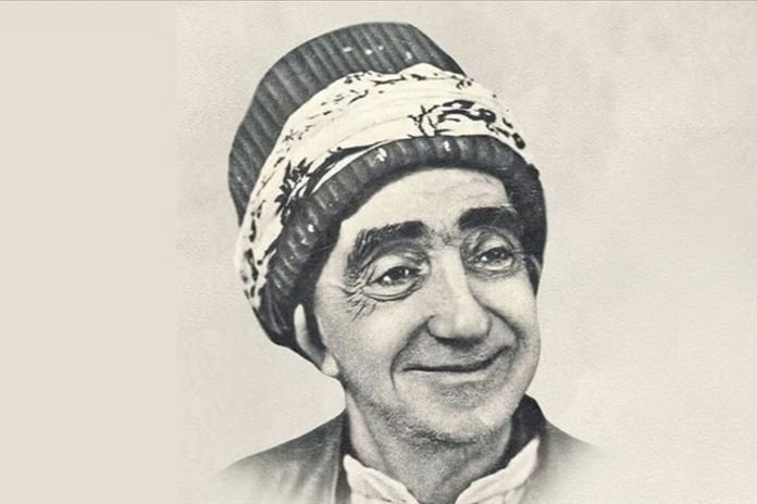 Geleneksel Türk tiyatrosunun son temsilcisi: İsmail Hakkı Dümbüllü 