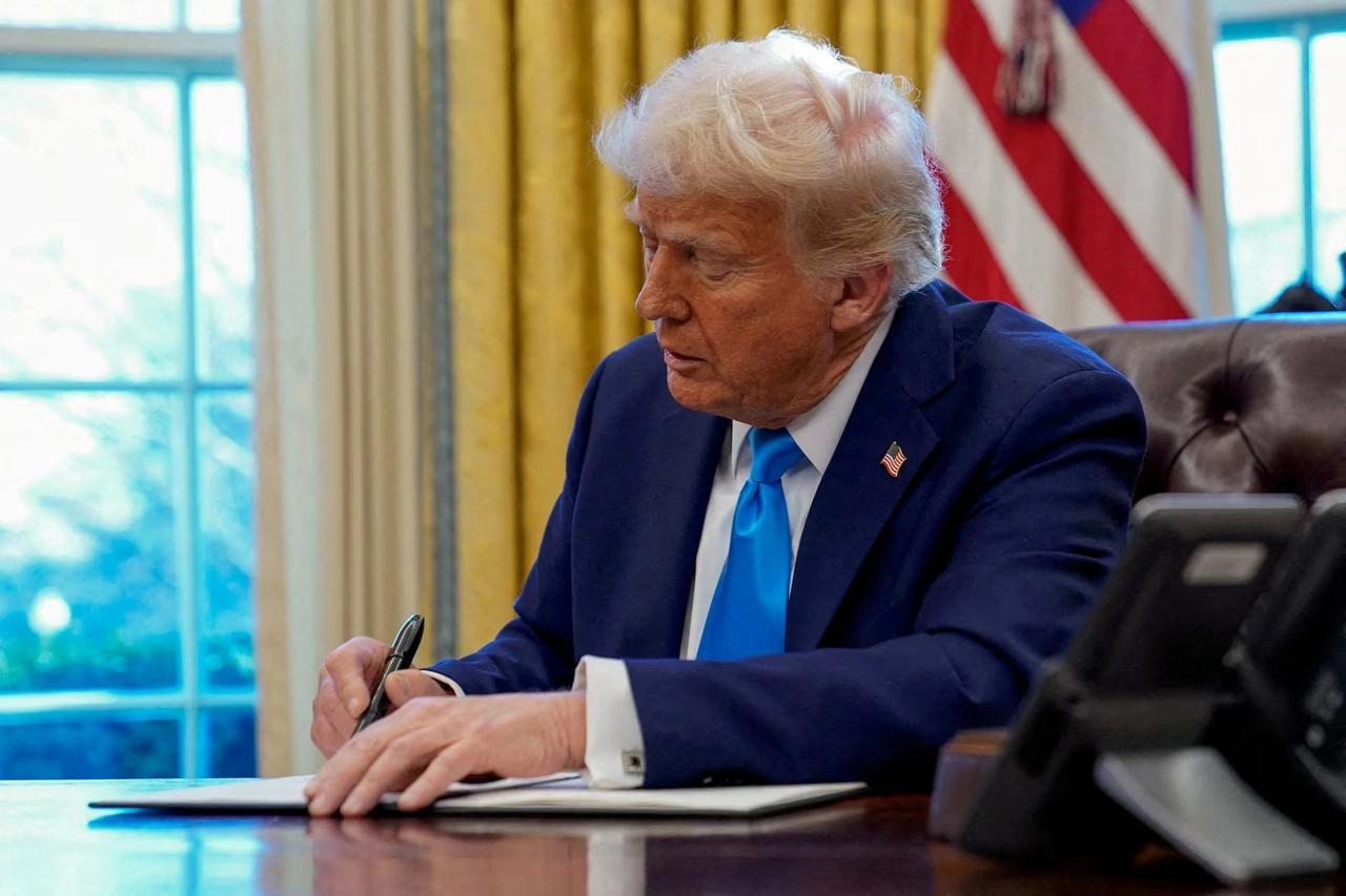 Trump Rusya'ya yönelik yeni yaptırım paketini imzaladı