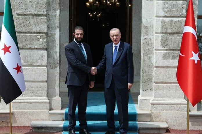 Cumhurbaşkanı Erdoğan Suriye Cumhurbaşkanı Ahmed Şaraa'yı İstanbul'da kabul etti