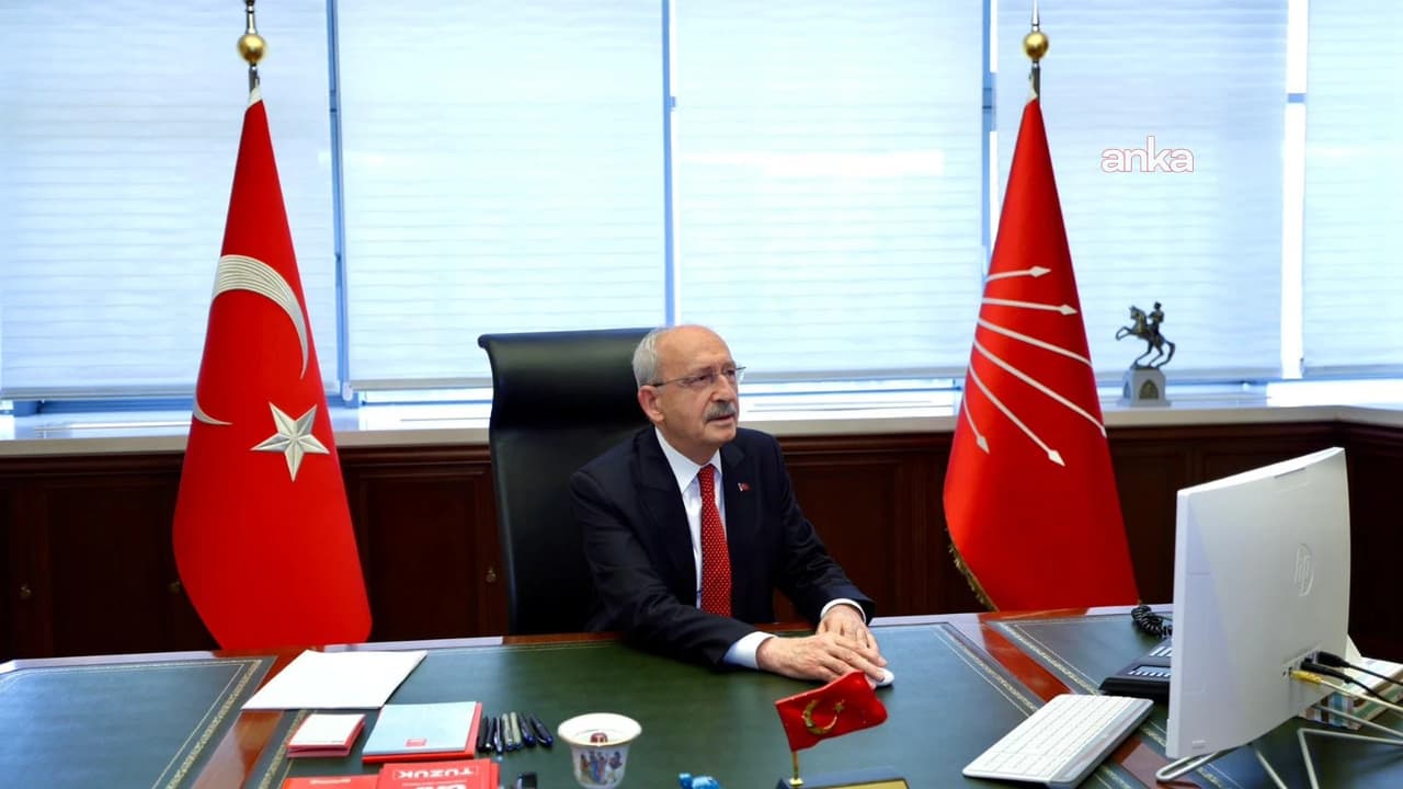 Kılıçdaroğlu 'mutlak butlan' kararının ardından ilk kez makam odasında