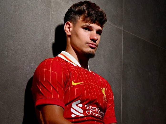 Liverpool, 21 yaşındaki sol bek Milos Kerkez'i renklerine bağladı