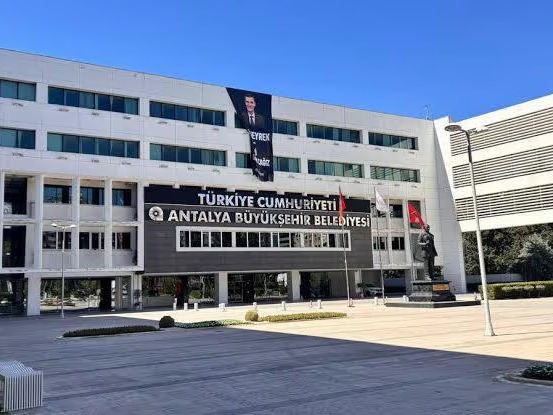 Antalya Büyükşehir Belediyesi'ne operasyon