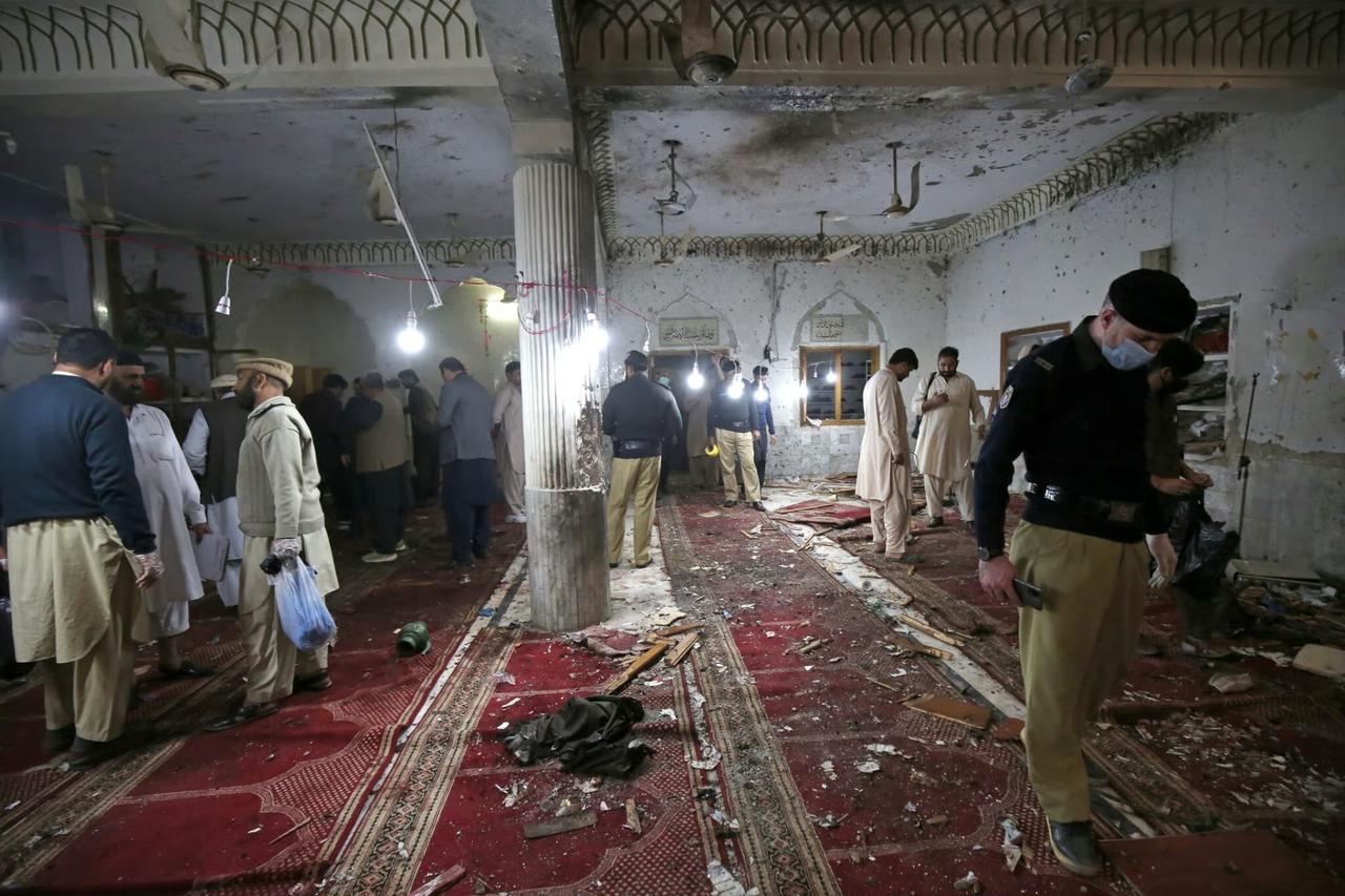 Pakistan'da camiye terör saldırısı düzenlendi: 12 ölü
