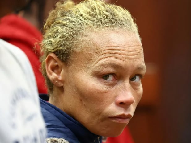 Güney Afrika'da kızını satan anneye ömür boyu hapis cezası