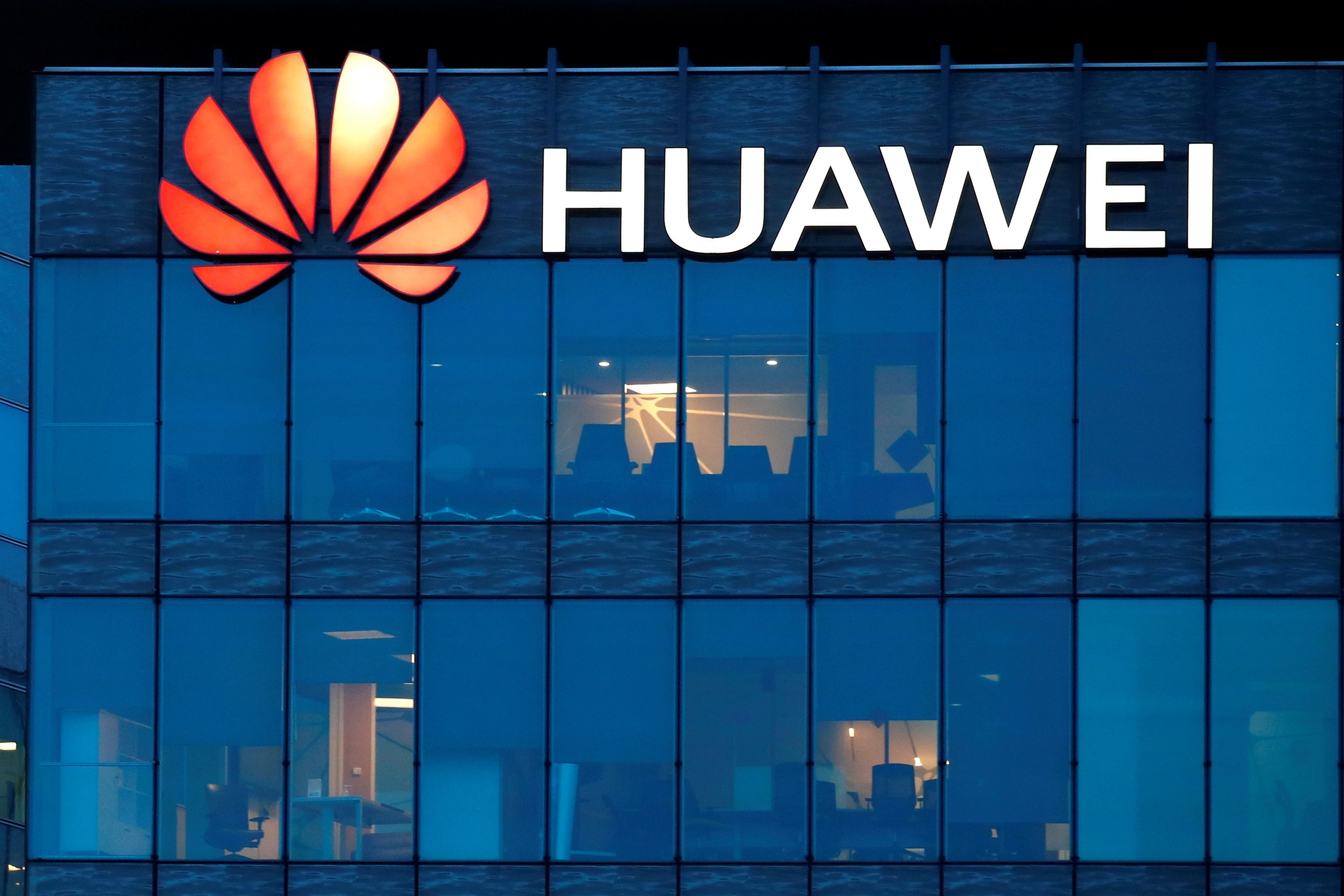 Huawei Offers Top AI Chips to Egypt, US Prepares Counterbid