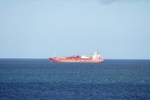 Hürmüz Boğazı kapanırsa petrolün varil fiyatı 90 dolara çıkabilir