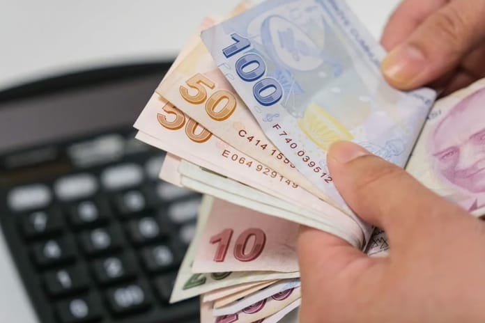 Yargıtay 'çift maaş' devrini kapattı: Emekli aylığında o hak son buldu