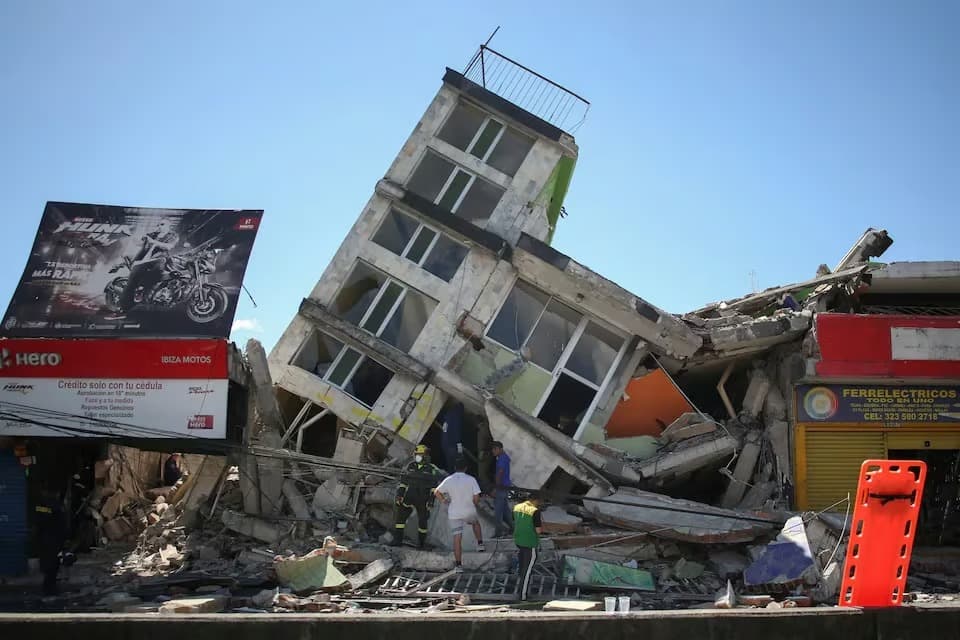 Kolombiya'da depremde ölenlerin sayısı 294'e yükseldi