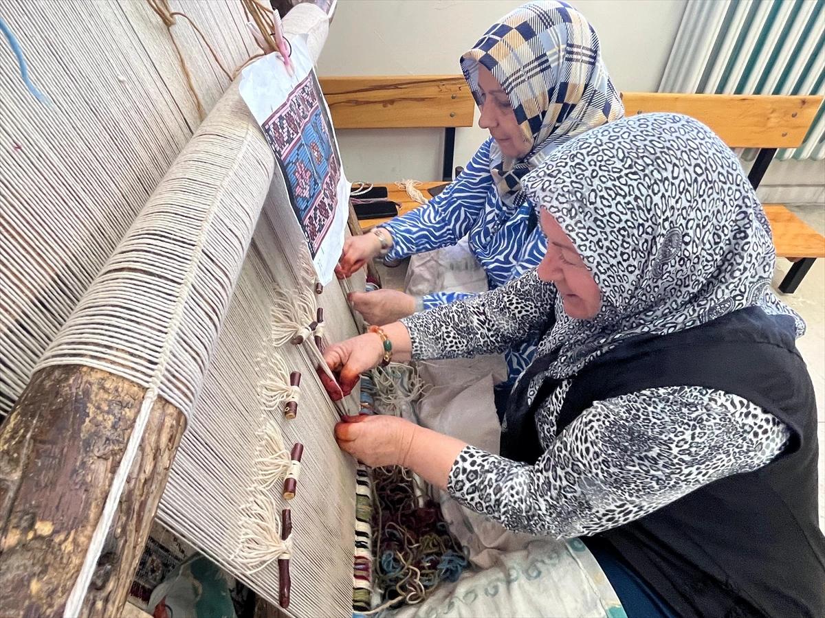 Kahır manilerinden umut dolu dizelere