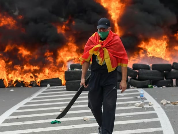 Karadağ'da Türk vatandaşlarına saldırı engellendi