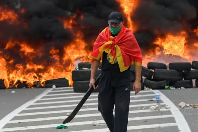 Karadağ'da Türk vatandaşlarına saldırı engellendi