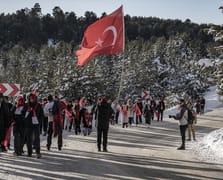 Sarıkamış Harekatı'nın 111. yılında binlerce kişi şehitler için karlar altında yürüdü