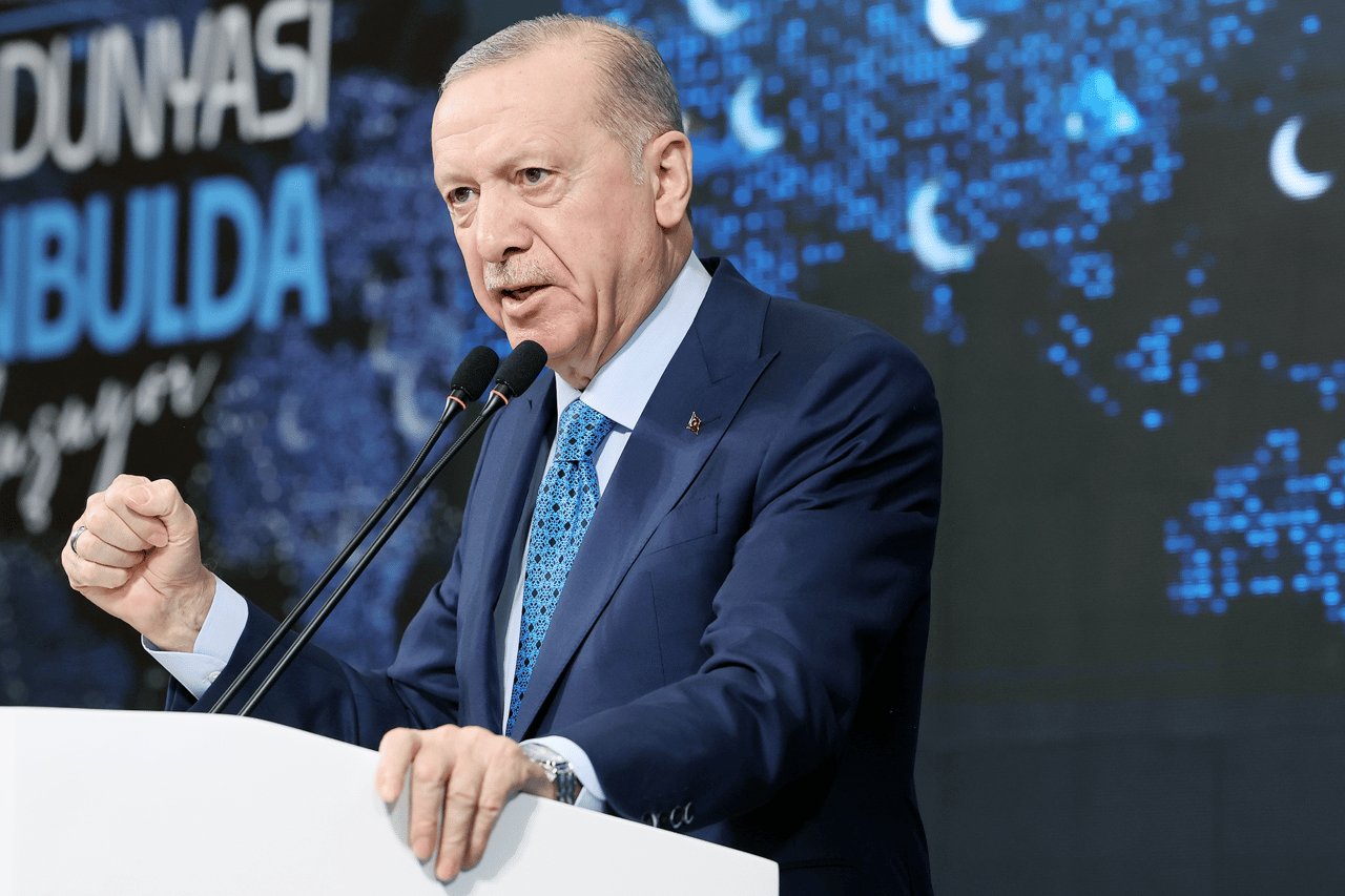Depremzedeleri deprem turistlerinin insafına bırakmayacağız