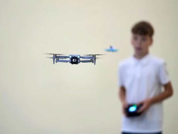 Litvanya, Rusya sınırında çocuklara drone eğitimi veriyor