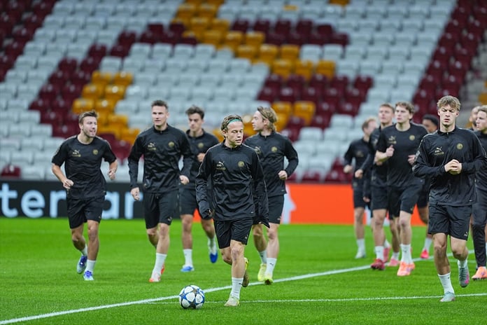 Tarihinde ilk kez lig aşaması