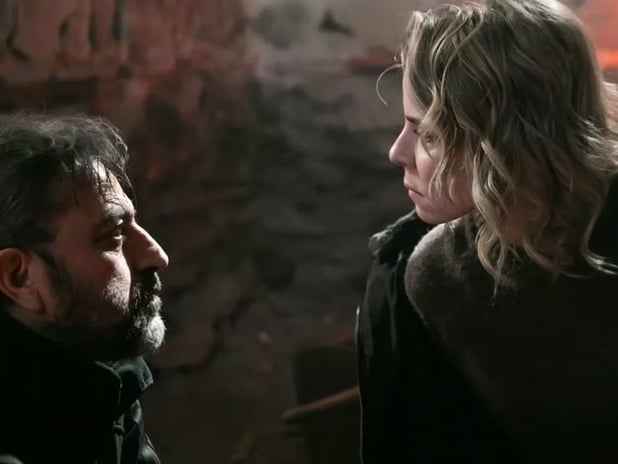 Arka Sokaklar son bölüm full izle | Kanal D ile Arka Sokaklar 738. bölüm izle | Selin Cevher'in elinde