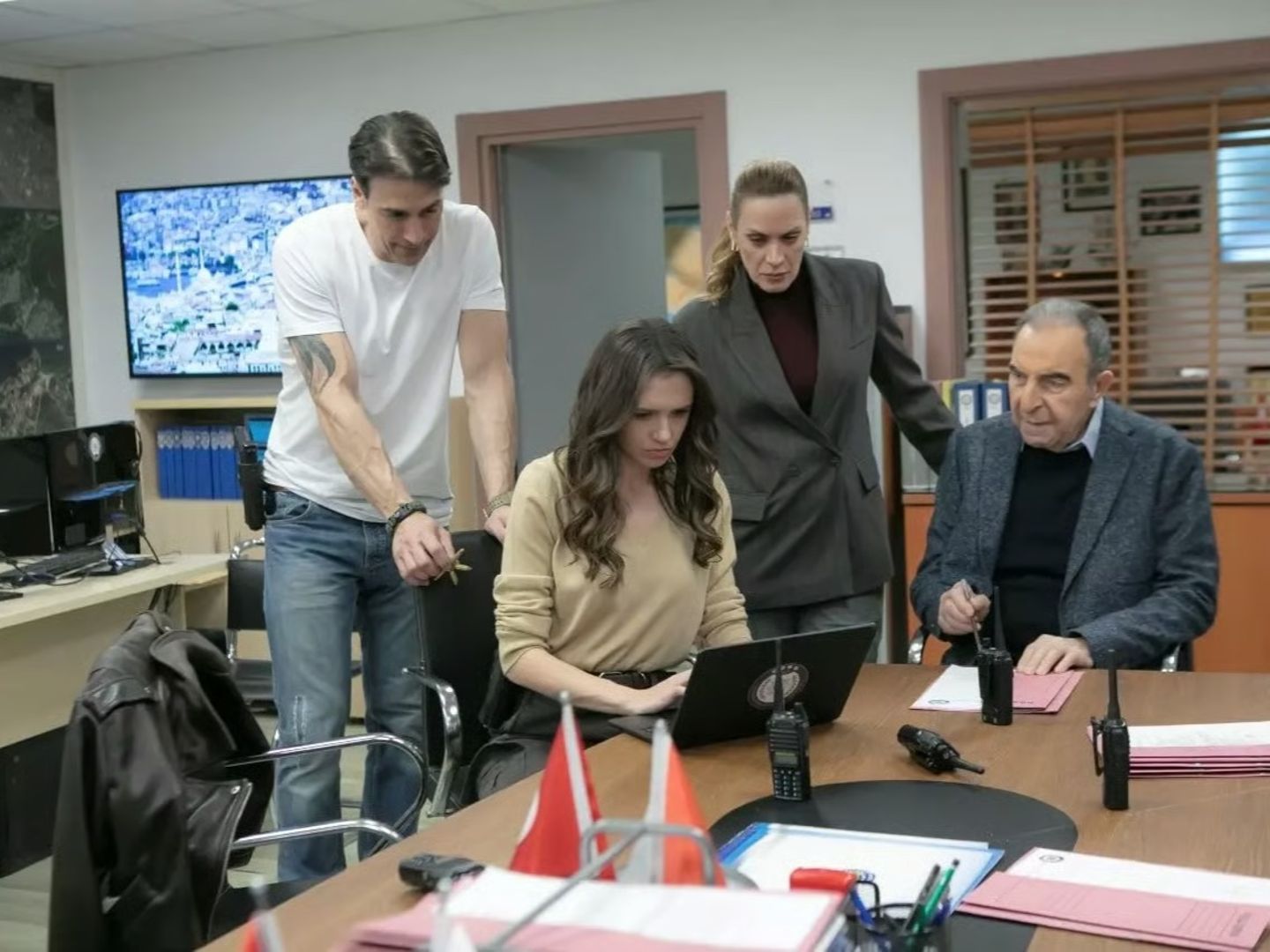 Arka Sokaklar 731. bölüm full izle | Kanal D ile Arka Sokaklar son bölüm tek parça izle | Tunç, beladan kurtulabilecek mi?