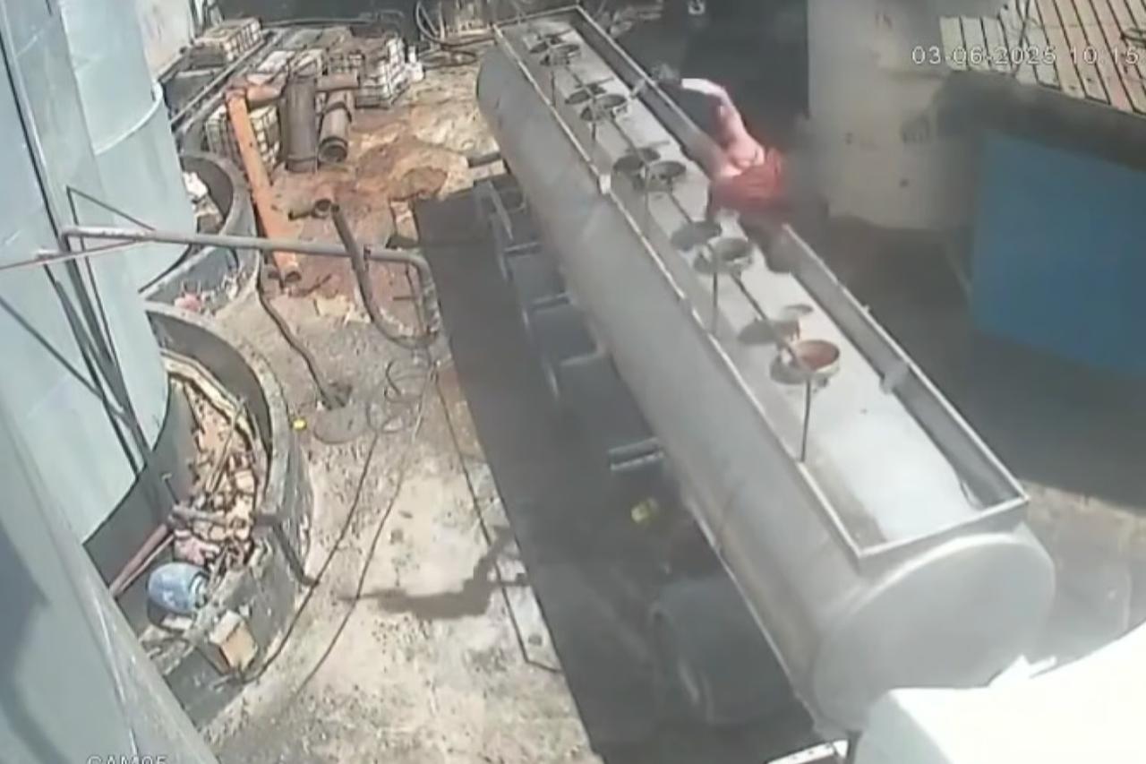 Ağzında sigara ile açtığı tanker kapağı bomba gibi patladı