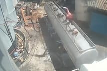 Ağzında sigara ile tanker kapağını açan işçi ağır yaralandı