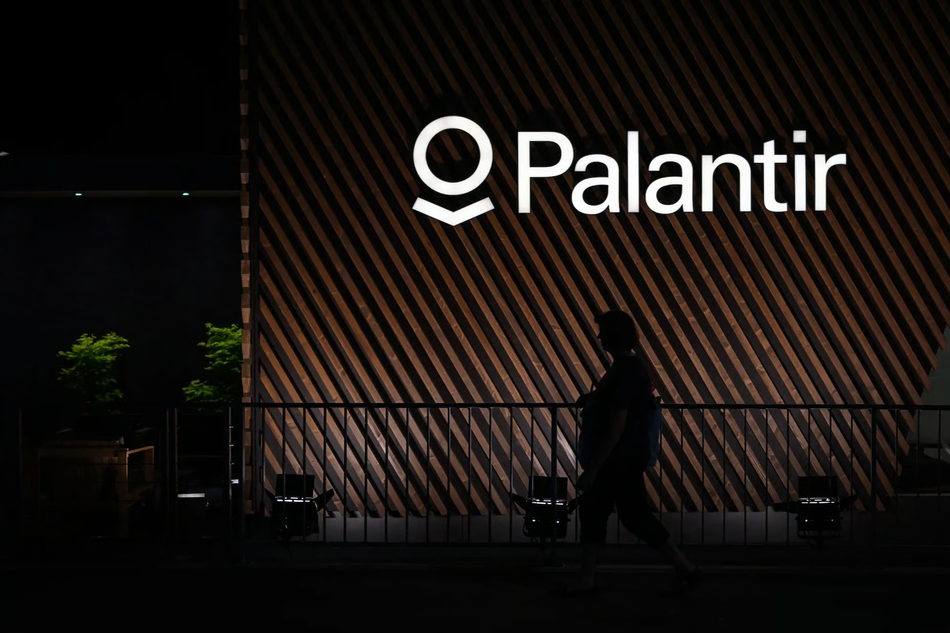 Spain Blacklists Palantir Over Classified Data Fears