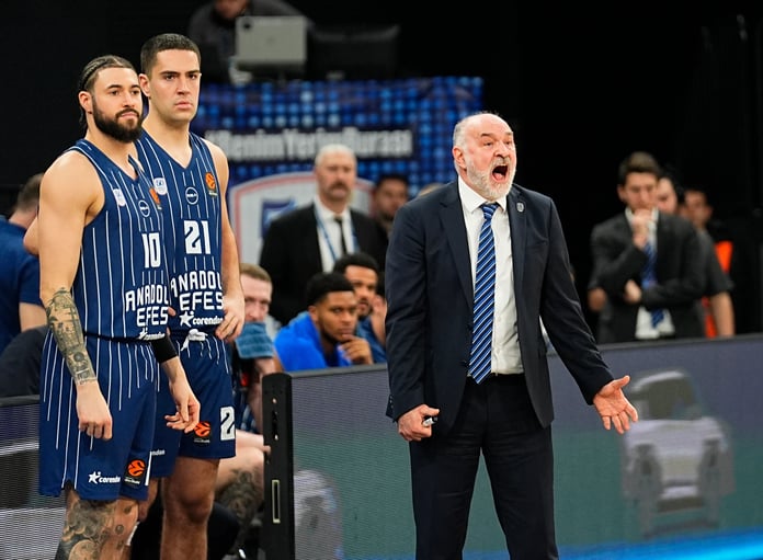 Anadolu Efes İspanya deplasmanında