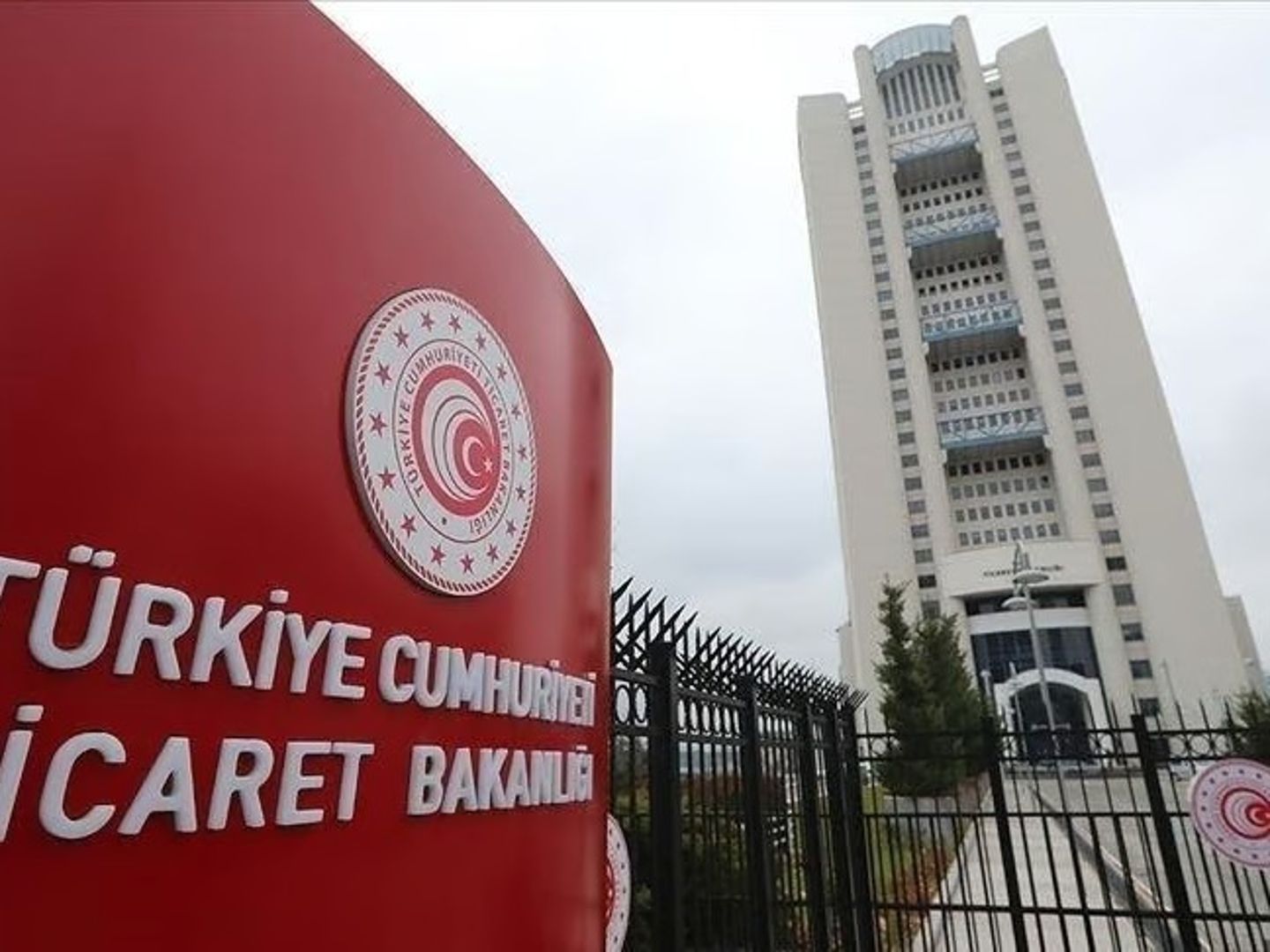 Borca batık şirketlere yönelik mali kolaylıkta süre 1 yıl daha uzatıldı