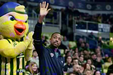 Fenerbahçe, sezon ortası kadrosuna kattığı Errick McCollum ile yollarını ayırdı
