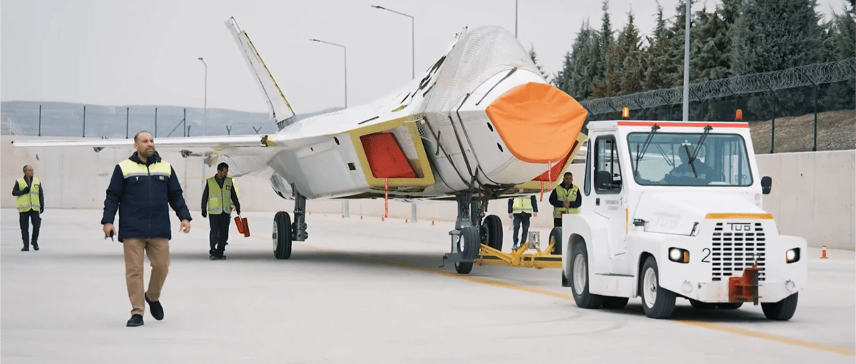 KAAN savaş uçağı