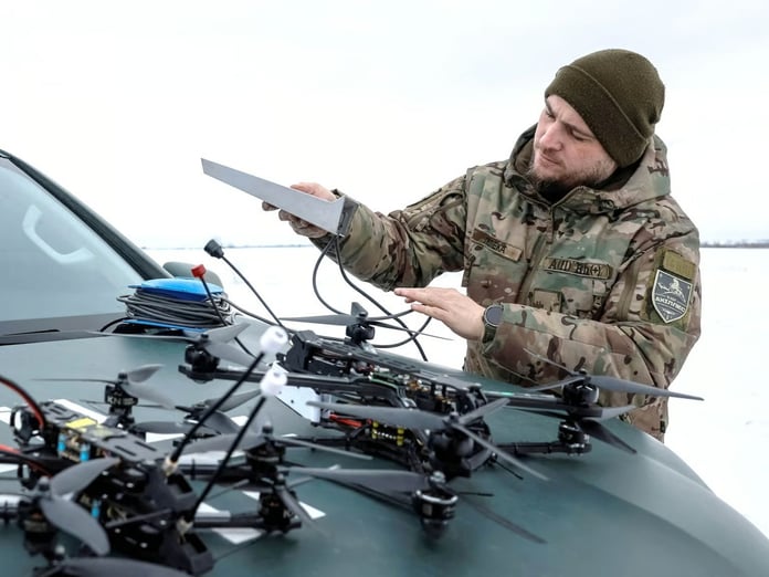 İngiltere, Ukrayna’ya 2026 Nisan’ına kadar 100.000 İHA teslim edecek