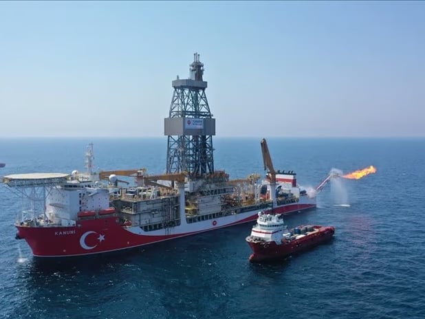 TPAO Libya'da hem denizde hem karada petrol arayacak