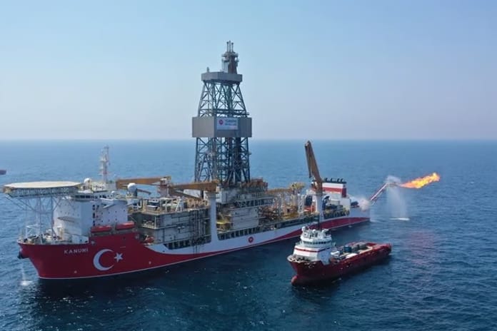 TPAO Libya'da hem denizde hem karada petrol arayacak